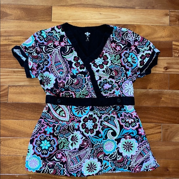 Scrub Top - Picture 1 of 1